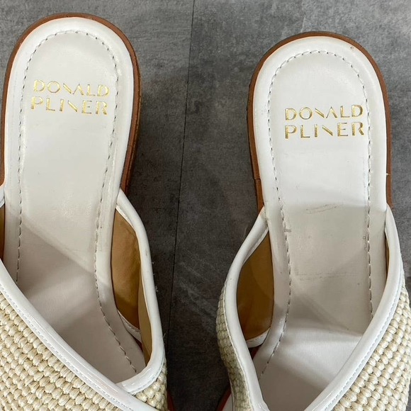 Donald Pliner Women's Natural Canvas Ilonar Crisscross Wedge Platform Sandals - Picture 8 of 13